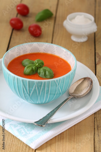 Tomaten-Paprika Cremesuppe