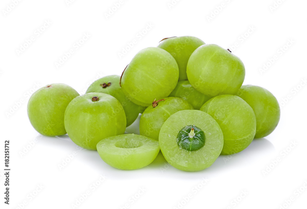 Obraz premium Indian gooseberry isolated on white background