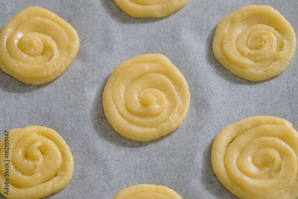 Close up Homemade White Chocolate Cat’s Tongue Cookies . (selective Focus) Close up Homemade White Chocolate Cat’s Tongue Cookies . (selective Focus)