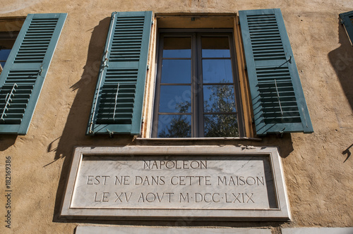 Foto Corsica, 01/09/2017: l'esterno della Maison Bonaparte, la casa della famiglia Bo