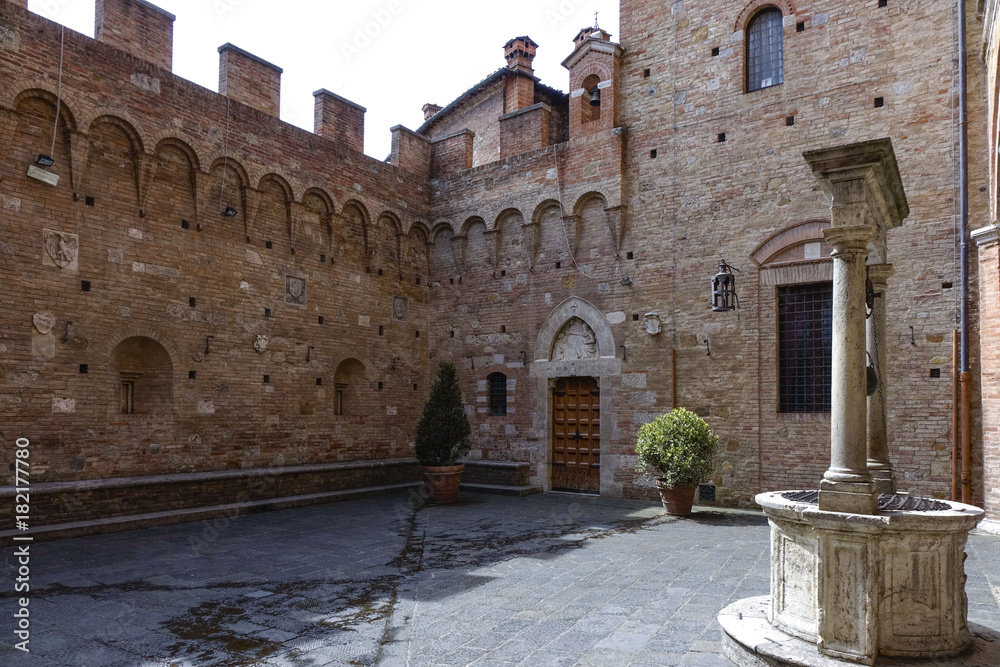 Palazzo Chigi Saracini in Siena