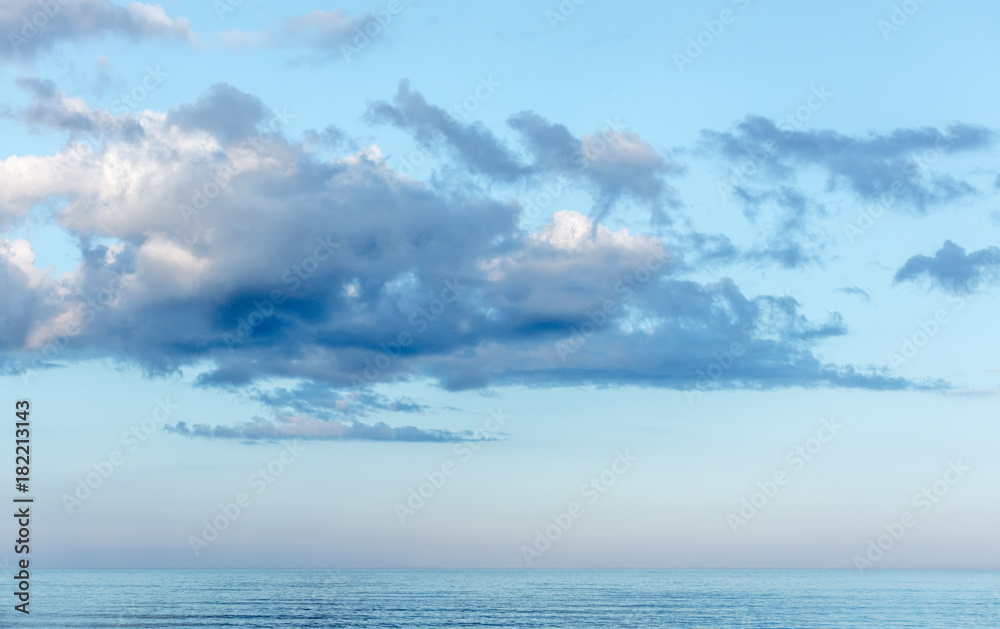 Obraz premium Blue Sky on the Ocean