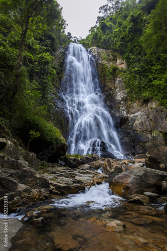 Fototapeta Naklejka Na Ścianę i Meble -  Khao Nan National Park,Sunanta Waterfall Nakhon Si Thammarat Thailadd.