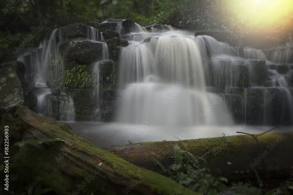 Fototapeta premium Mun-Dang waterfall in Petchaboon province,Thailand
