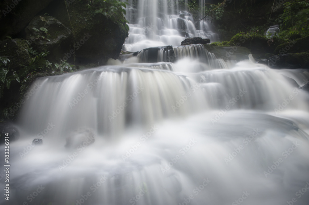 Obraz premium Mun-Dang waterfall in Petchaboon province,Thailand