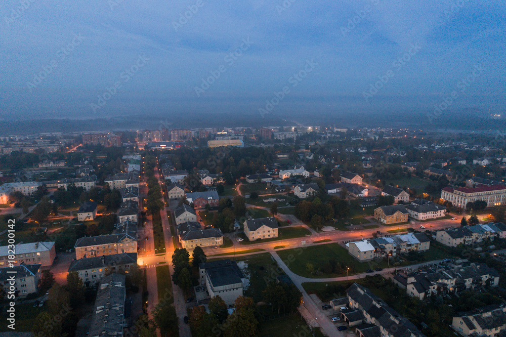 Obraz premium Aerial view of the city at night.