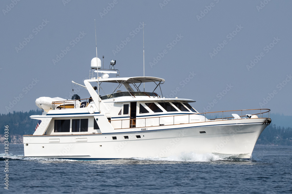 M/Y Adventure M/Y Adventure