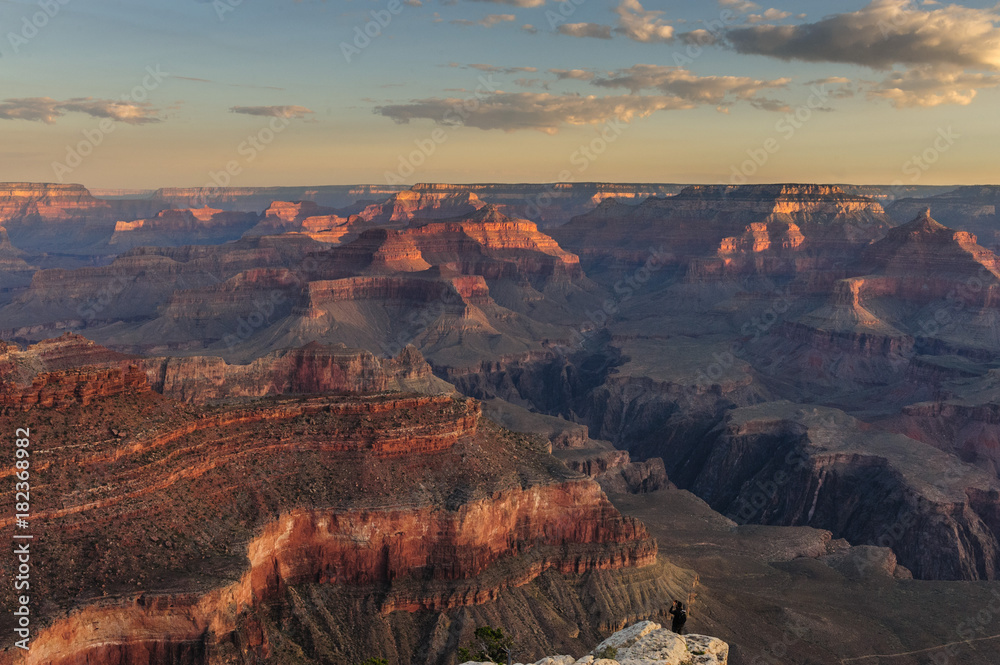 Fototapeta premium Sunrise over the Grand Canyon