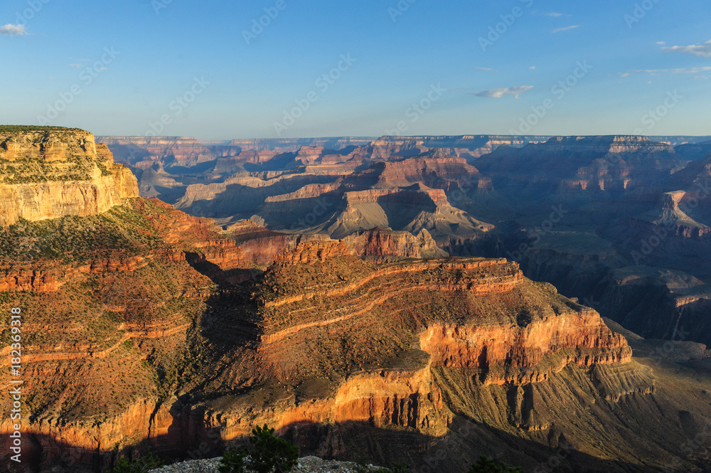 Fototapeta premium Sunrise over the Grand Canyon