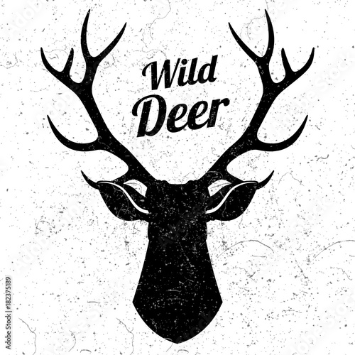 Plakat Dzikie logo jelenia z mocą grunge