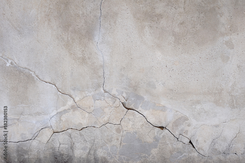 Φωτογραφία Helle Steinwand mit Riss als Hintergrund