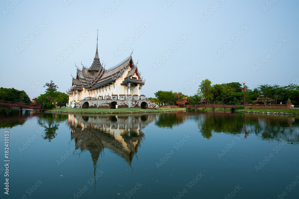 Fototapeta premium Sanphet Prasat Palace, Ancient City, Bangkok Thailand