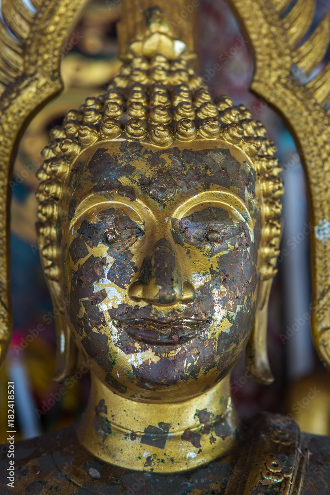 Buddha golden statue
