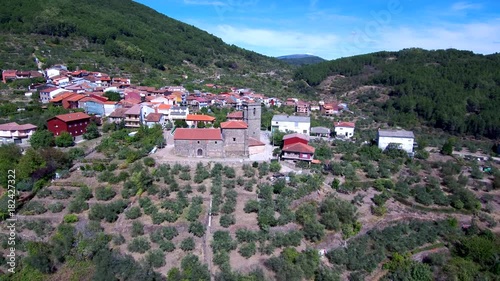 Herguijuela (Salamanca) desde el aire.  Video aereo con drone photo