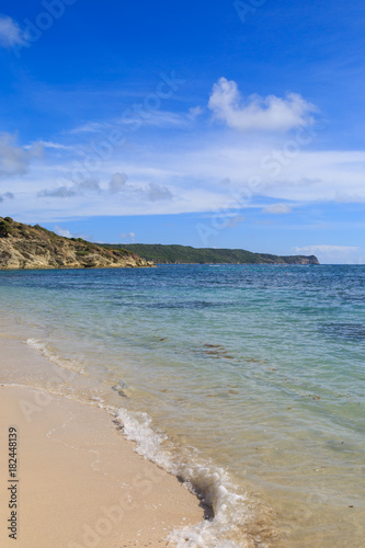 An Antiguan Beach © lemanieh
