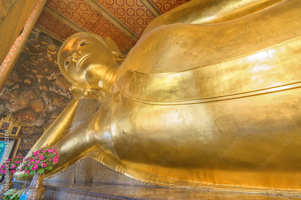 Reclining Golden Buddha in Wat Pho temple, Bangkok, Thailand