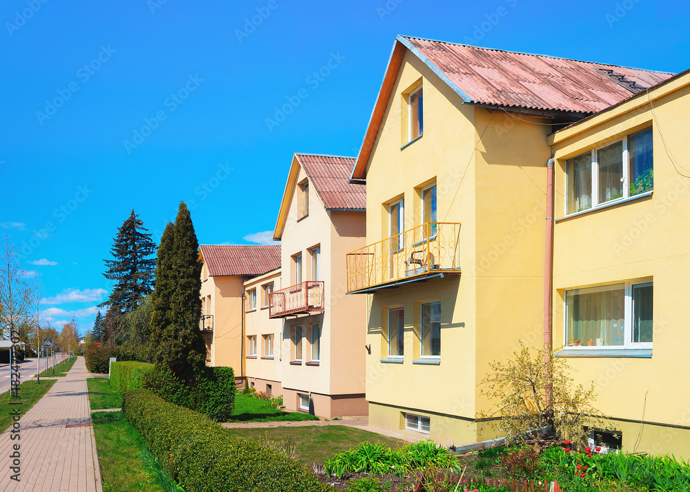 Modern country houses with courtyard