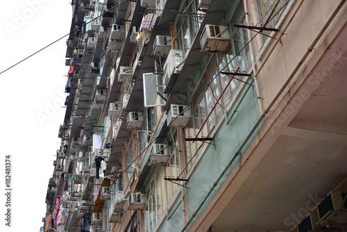 old apartment in Hong Kong © Matthewadobe