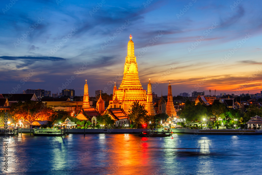 Wat Arun Buddhist religious places in twilight time, Bangkok, Thailand