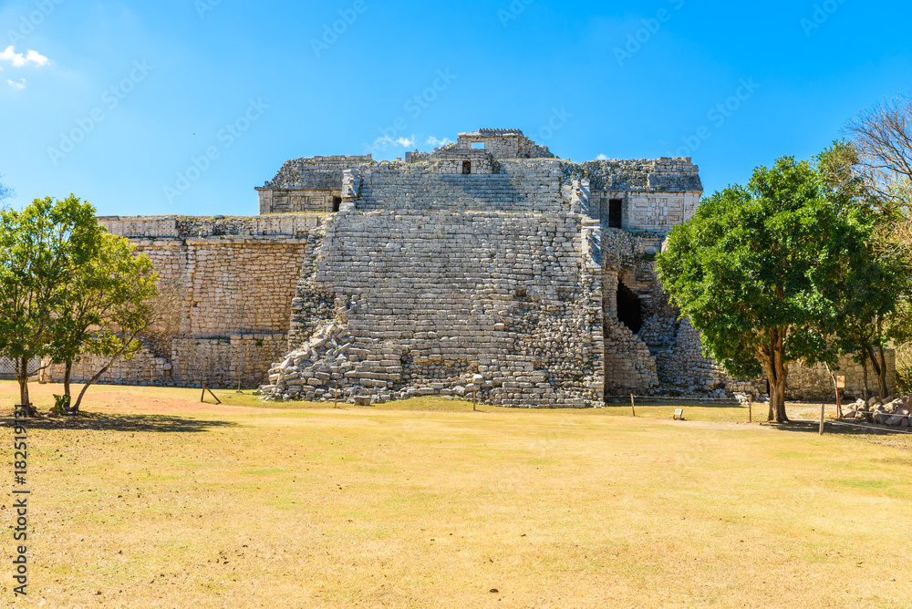 Old historic ruins of Chichen Itza, Yucatan, Mexico