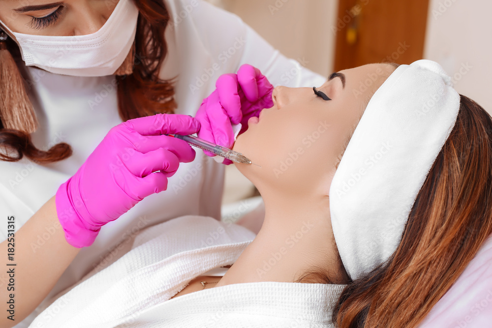 Mesotherapy injections in the face. Mesotherapy injections in the face.