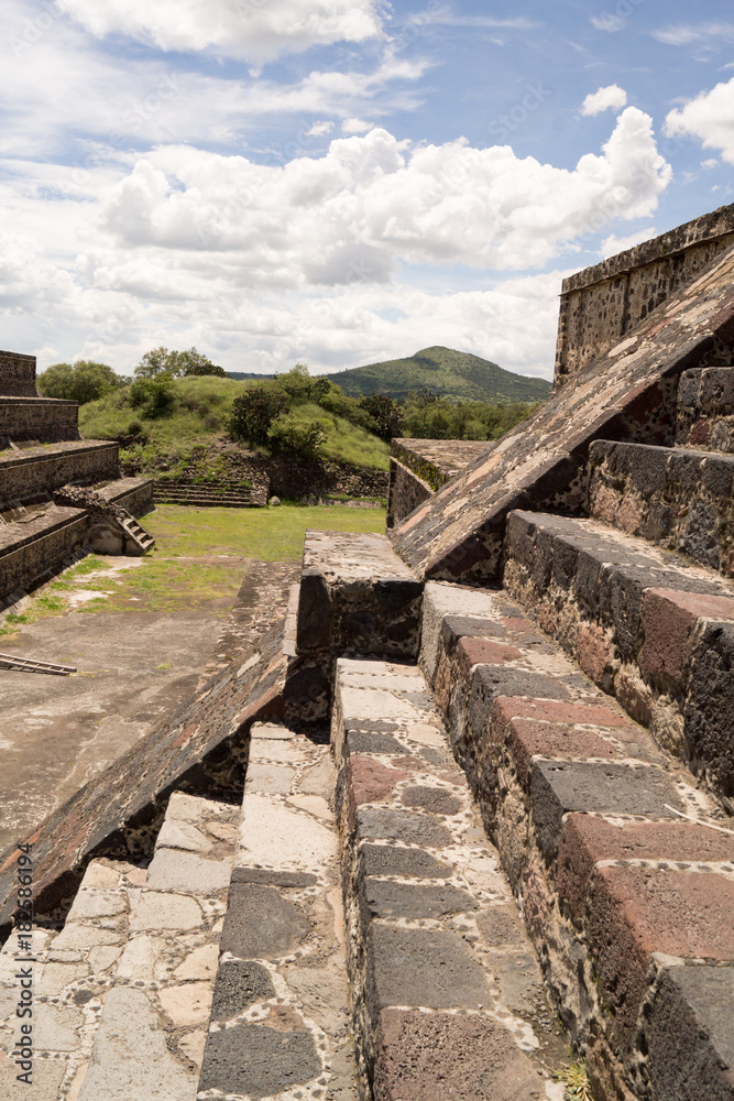 Fototapeta premium teotihuacan pyramids