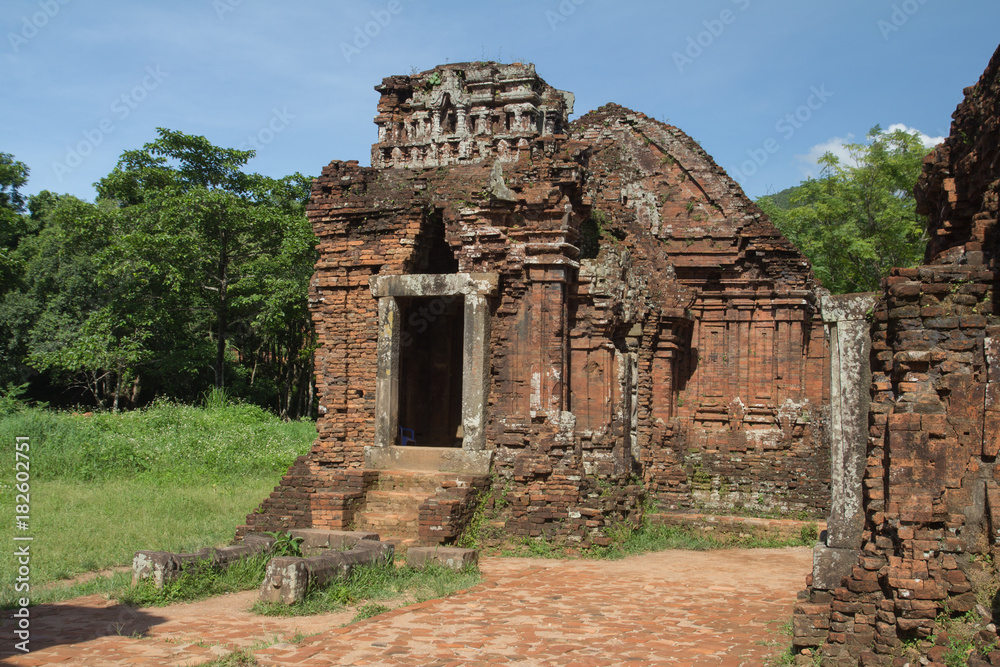ancient ruins in vietnam