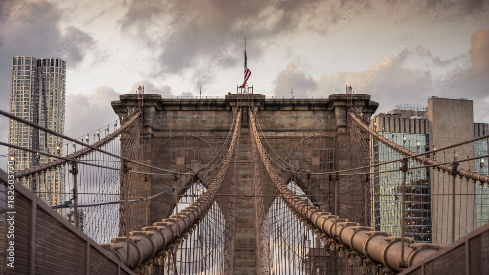 Fototapeta premium New York City - Brooklyn Bridge