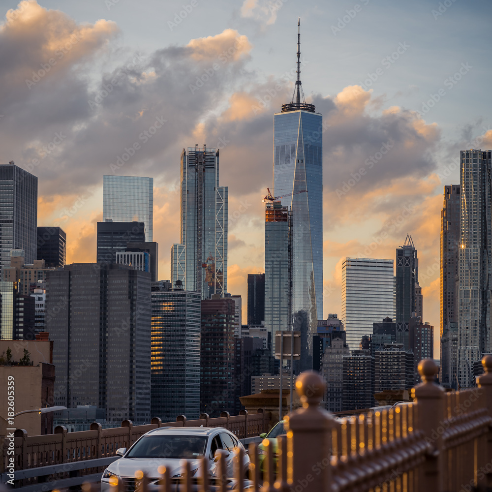 Obraz premium New York City - circultaion sur le Brooklyn Bridge