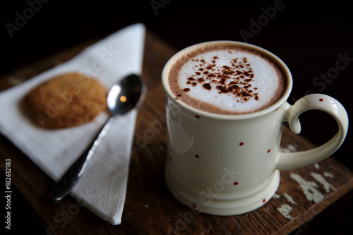 Fototapeta Naklejka Na Ścianę i Meble -  Hot chocolate on wood background
