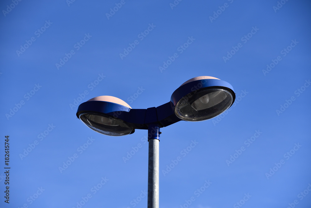 Strassenlampe, Lampe, energie, erneuerbare energien, licht, blau, silber, himmel, blau, glas, beleuchtung, innovation, kraft, elektrizität, elektronik, elektrisches licht, laternenmast, technologie, g Strassenlampe, Lampe, energie, erneuerbare energien, licht, blau, silber, himmel, blau, glas, beleuchtung, innovation, kraft, elektrizität, elektronik, elektrisches licht, laternenmast, technologie, g