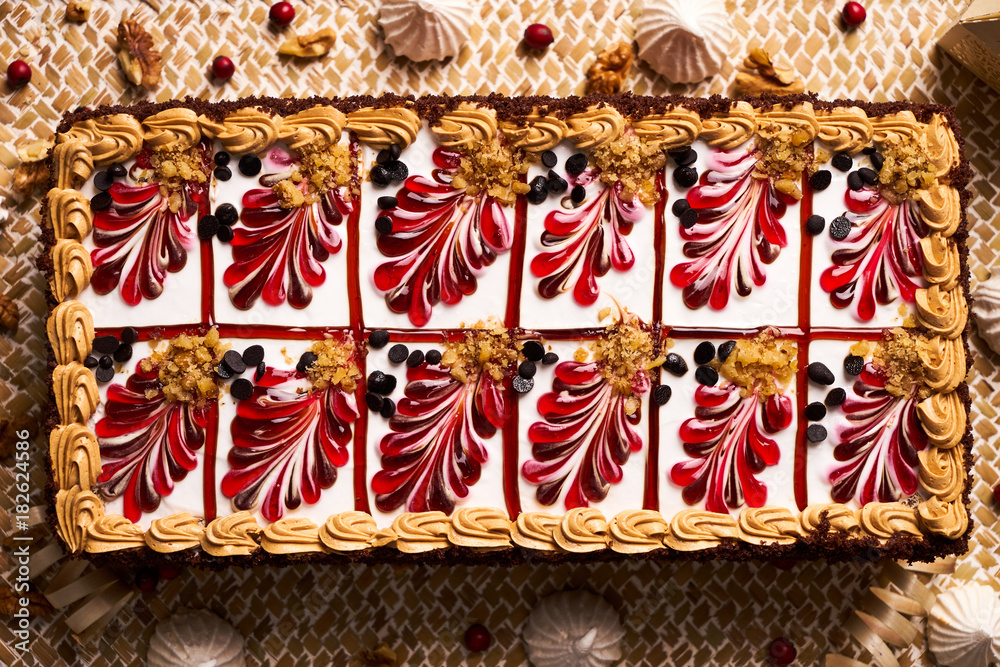 Naklejka premium Chocolate cake with banana