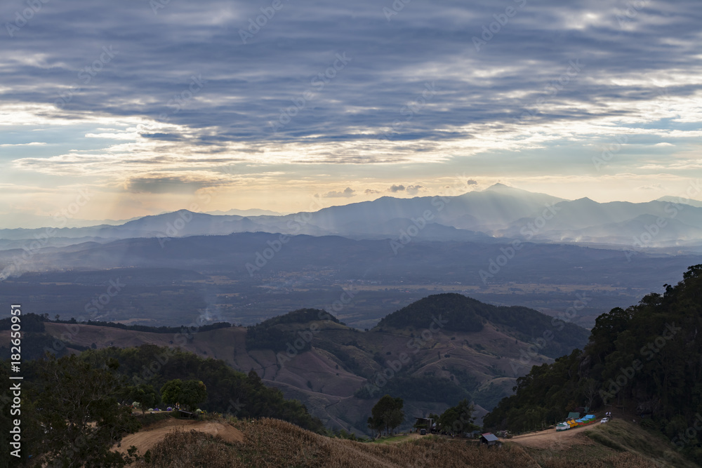 Fototapeta premium The Layers of mountain At at Samer dao mountain at Nan, Thailand