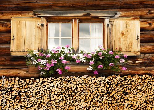 Fenster auf der Almhütte