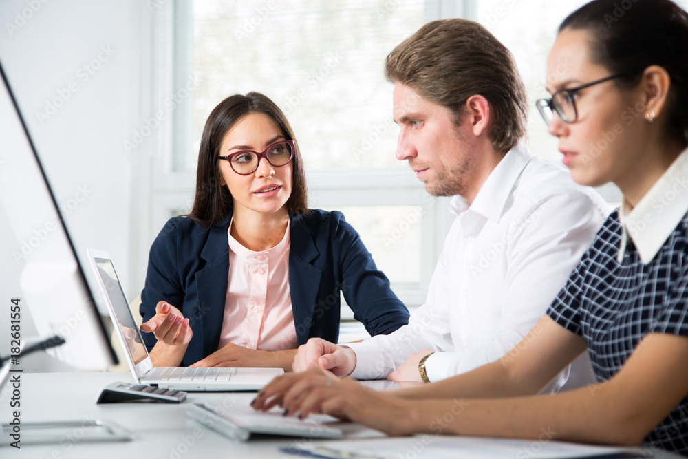 Businesspeople discuss a new project Businesspeople discuss a new project