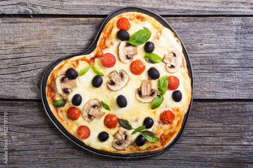 Italian pizza heart