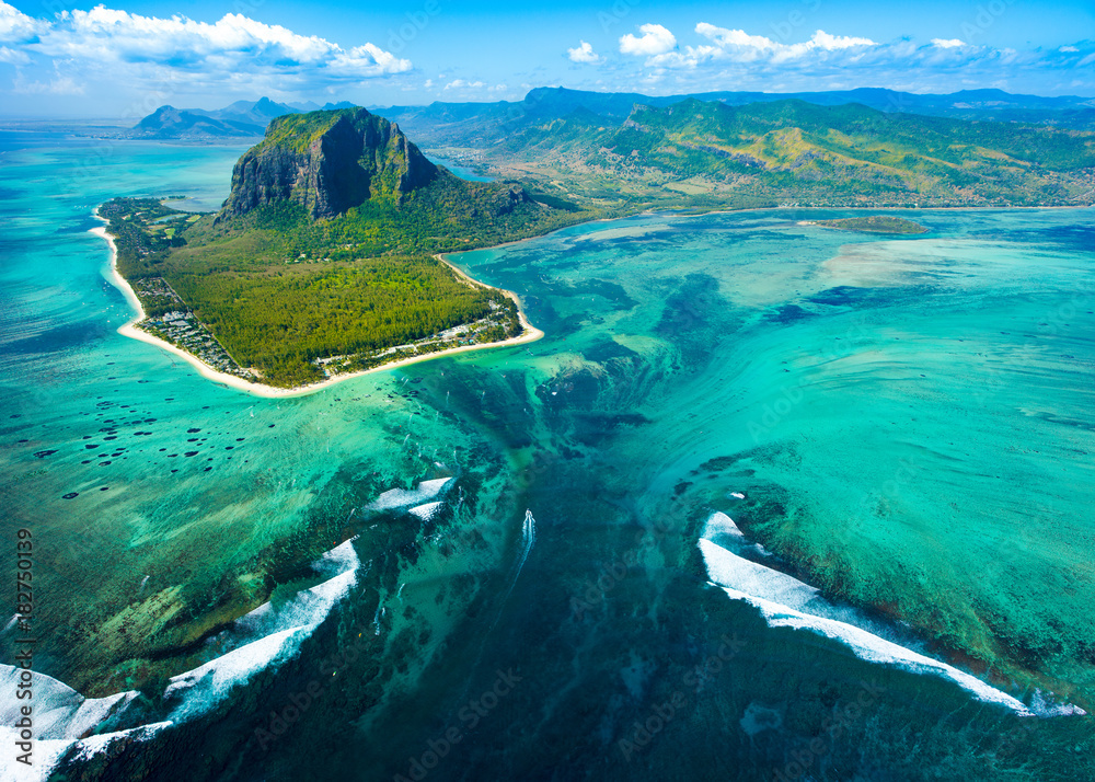 Aerial view of Mauritius island reef - obrazy, fototapety, plakaty 