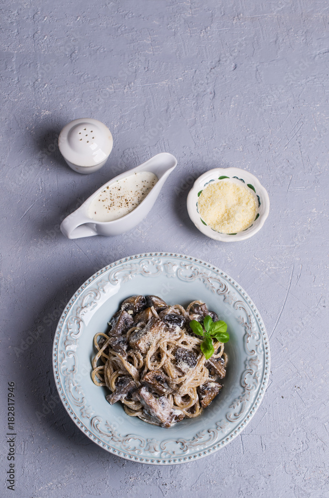 Dark spaghetti with mushrooms Dark spaghetti with mushrooms