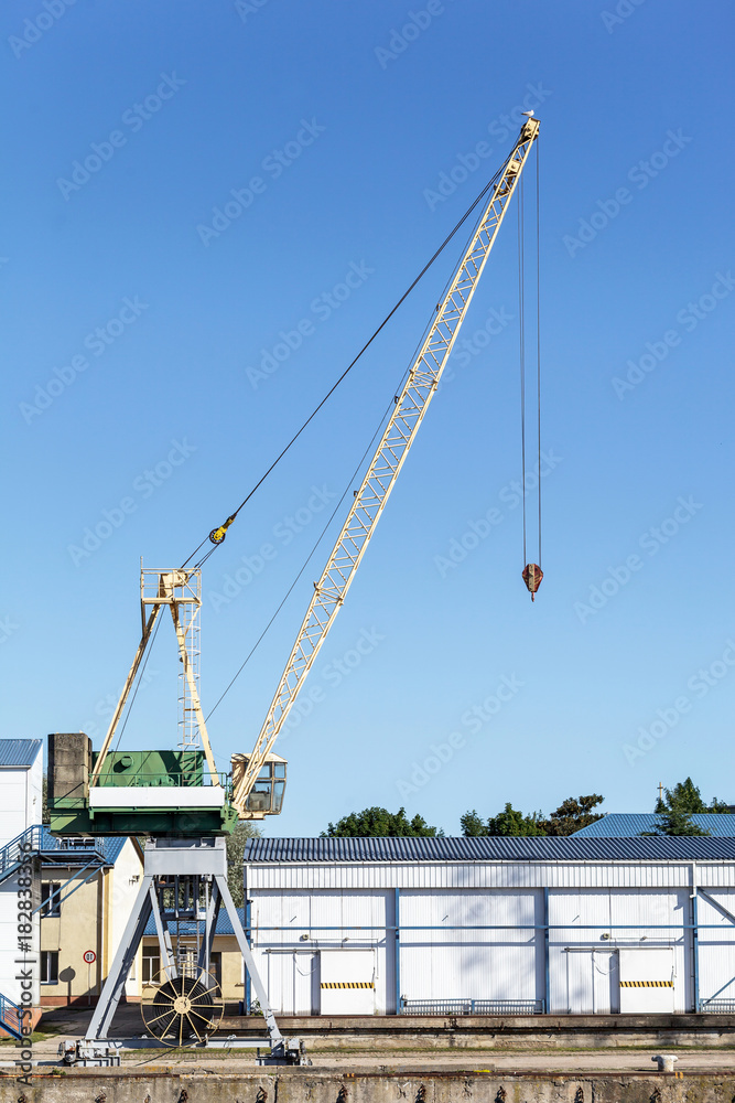 Port crane