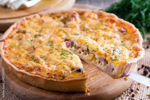 Cuadro en lienzo A piece of French quiche Lorraine