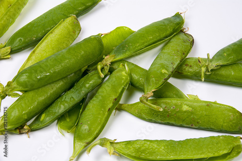 Ripe peas in their pod