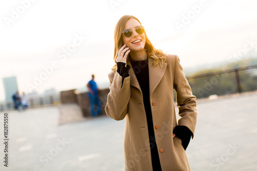 Modern woman using mobile p...