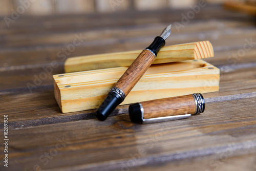 fountain pen in a wooden case