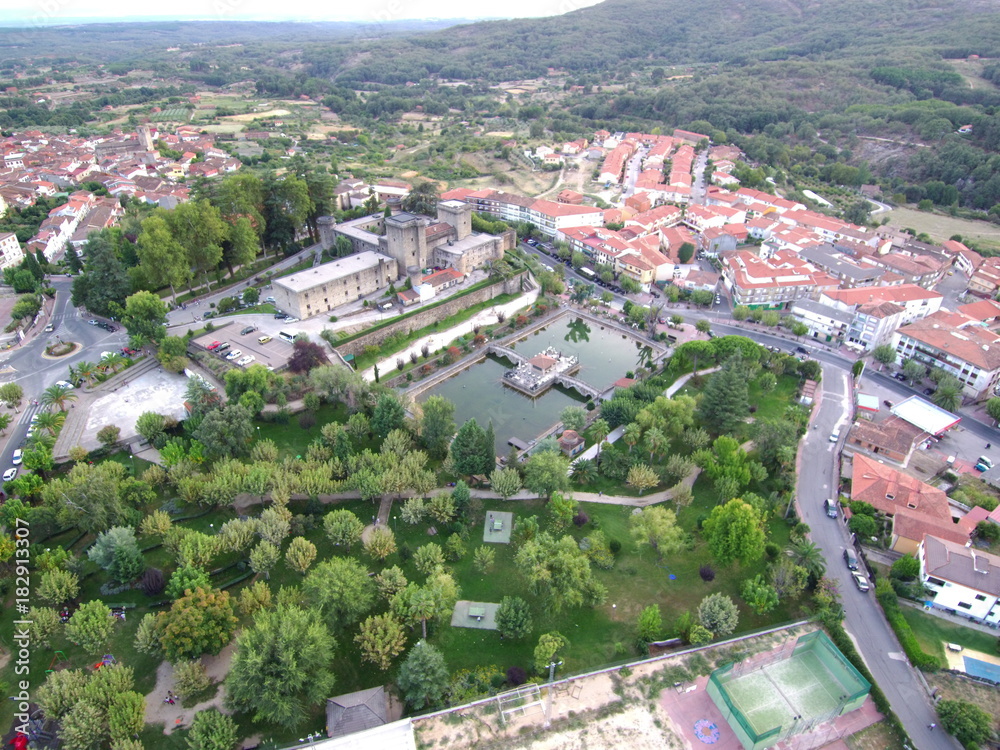 Jarandilla de la Vera. Pueblo de la provincia de Cáceres, en la comunidad autónoma de Jarandilla de la Vera. Pueblo de la provincia de Cáceres, en la comunidad autónoma de