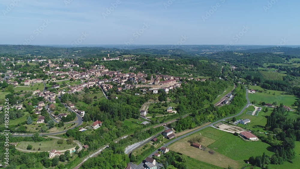 France Dordogne Village de Belves vu du ciel