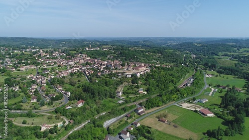 France Dordogne Village de Belves vu du ciel © Zenistock