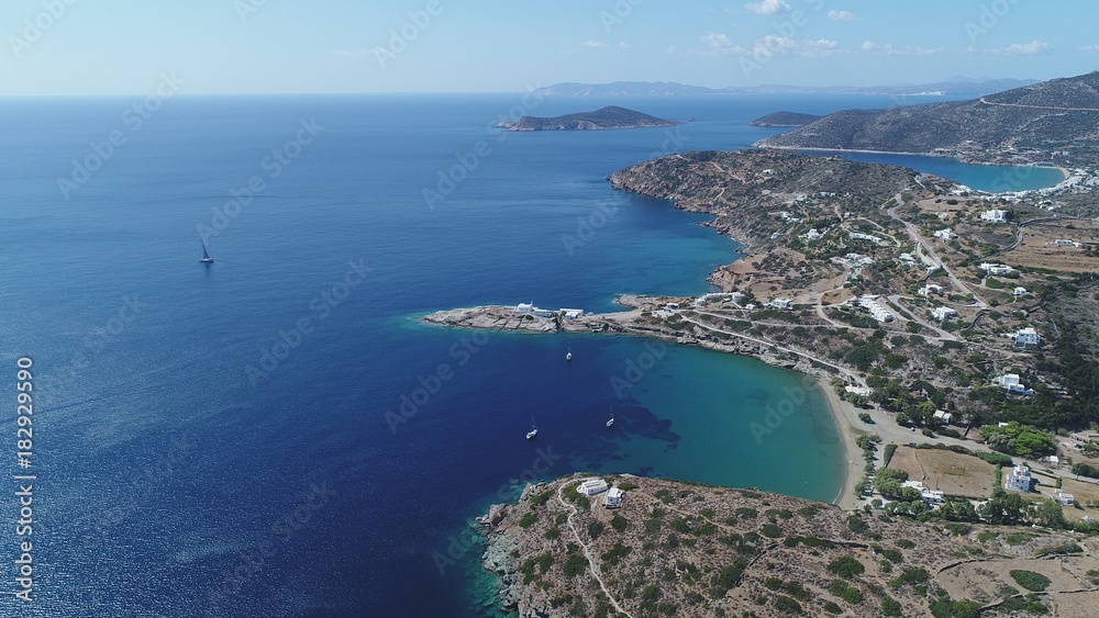 Grèce Cyclades île de Sifnos Faros vue du ciel