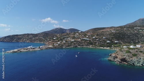 Grèce Cyclades île de Sifnos Faros vue du ciel