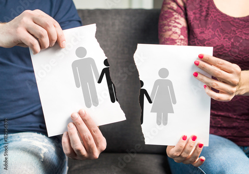 Quadro su tela Break up, divorce, shared custody of children and breaking family apart concept