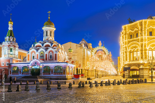 Christmas in Moscow. View of the Nikolskaya street. The inscription on the church in Russian: with Christmas Christ and the New Year